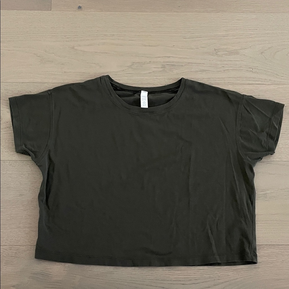 Lululemon Cates t shirt forest green